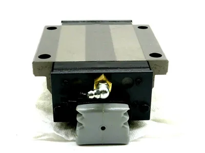NEW NSK 33-005E LINEAR GUIDE 33005E