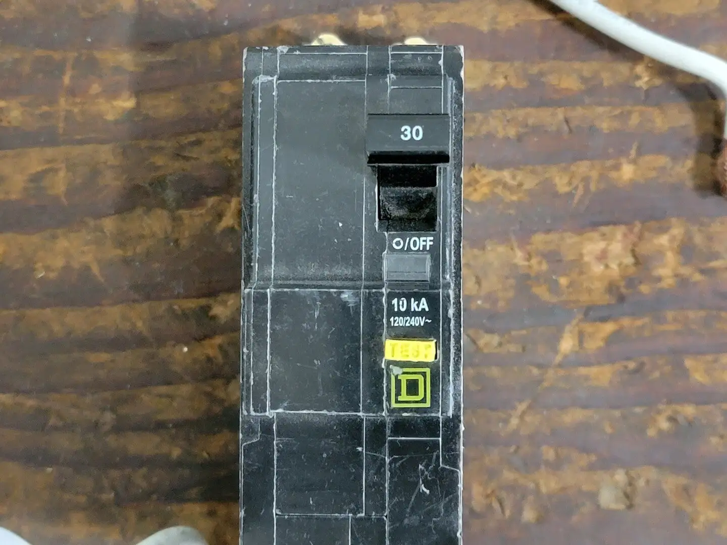 NEW SQUARE D QOB230GFI