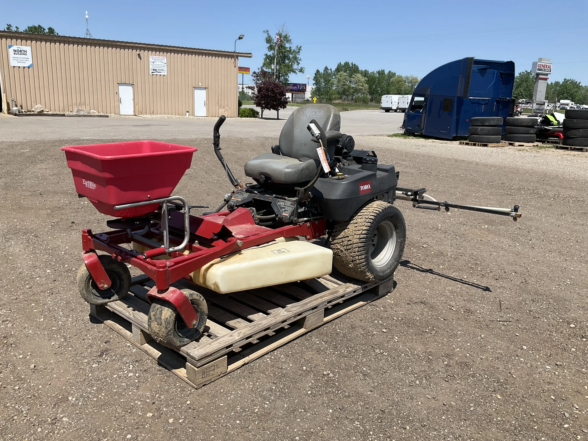 Toro Z Master Commercial Zero Turn Sprayer Spreader