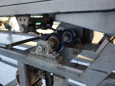 9' Shaker Conveyor