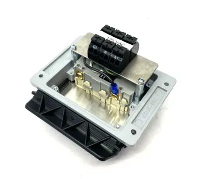 USED MENCOM PANEL INTERFACE CONNECTOR W/ GFCI DUPLEX OUTLET, NO RESET