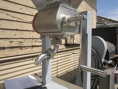 Grinder, Mill, Anderson, Bronze and S/st, Hopper #S738926
