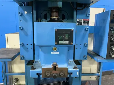 Used WASINO ENGINEERING PUX45AD Straight Side Presses Ohio US | HGR 24 #1326223