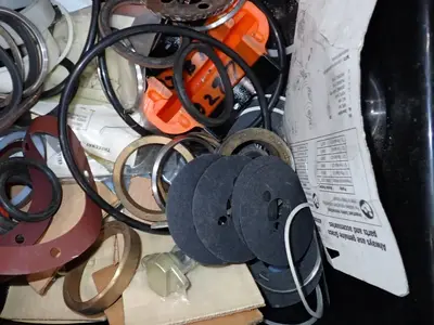 Omega Seals, Molds