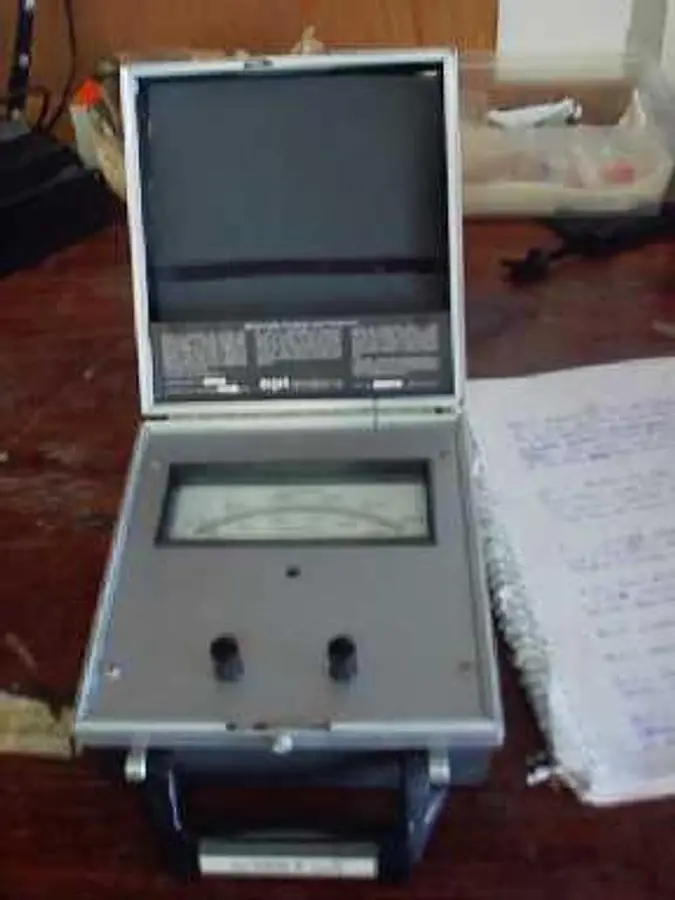 QTY. 1. API INSTRUMENTS MODEL 6020 PORTABLE THERMO...