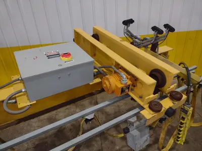 3 TON X 17’ F&G / LOAD LIFTER UNDER-SLUNG POWERED CRANE: STOCK #22971