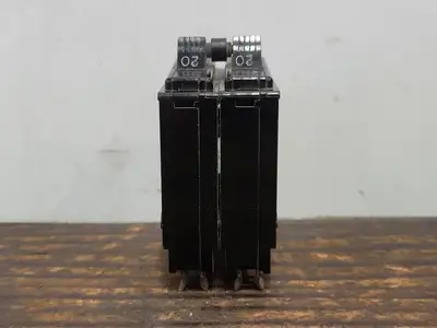 USED SQUARE D QO220