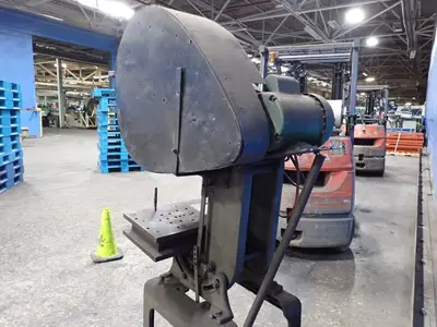 USED BENCH MASTER 1837