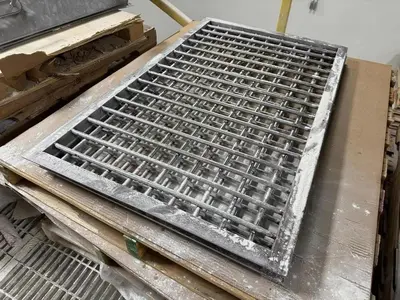 STAINLESS STEEL RIBBON BLENDER APPROXIMATELY 200 CUBIC FEET