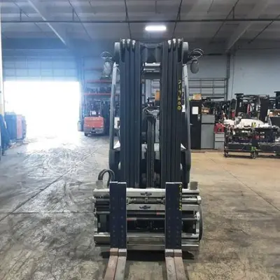 USED 2019 CROWN FC5245-50