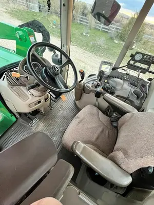 USED 2009 JOHN DEERE 7330 PREMIUM
