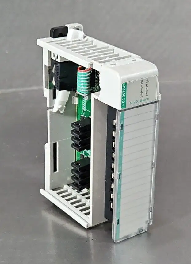 USED Allen-Bradley 1769-OB8