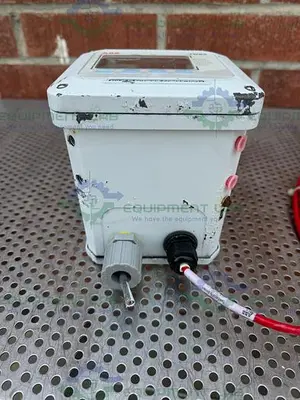 USED ABB TB82EC1010211 CONDUCTIVITY TRANSMITTER 4-20 MA W/ SENSOR