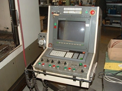 USED 1999 MITSUBISHI M-V60C