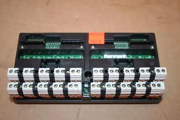 USED GE FANUC IC670CHS002E