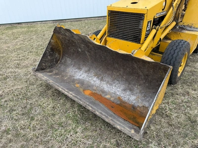 USED ALLIS CHALMERS 715 SERIES B BACKHOE