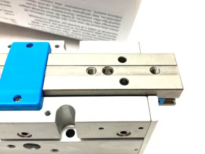 USED FESTO PARALLEL GRIPPER SIZE 25, 10MM STROKE PER JAW