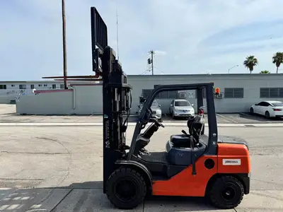 Used 2018 TOYOTA 8FDU30 Misc Forklifts Florida US | Truck and Van Outlet #1506273