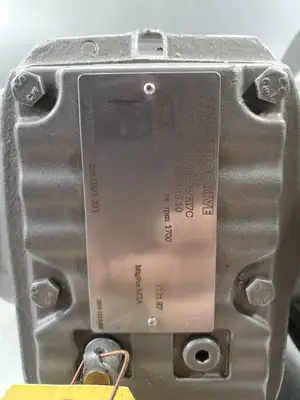 USED SEW-EURODRIVE KAF47DRS71S4BE05/EI7C 1700RPM 0.5HP 131.87 RATIO GEARMOTOR