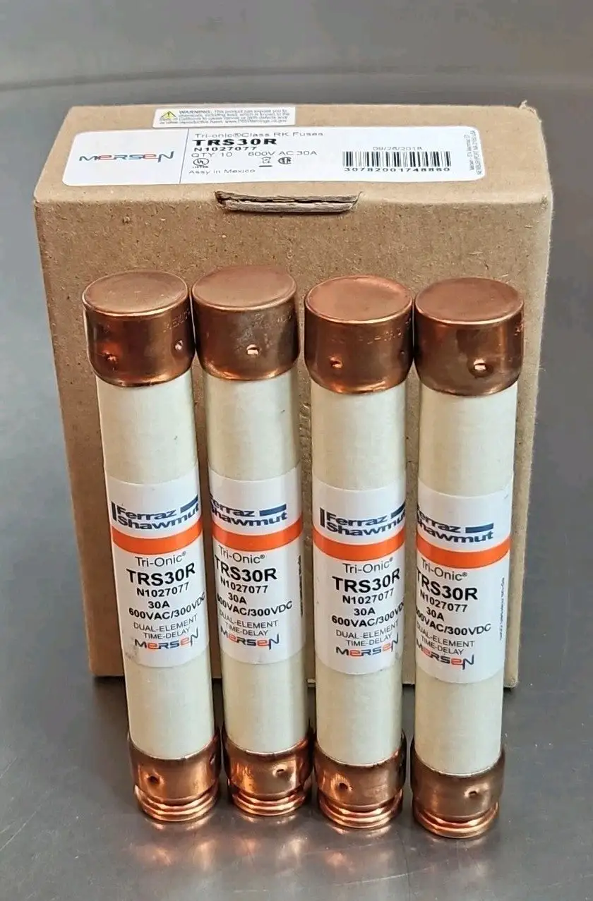#W Ferraz Shawmut TRS30R Dual Elem. Time Delay Fuse 30 A 600V Box w/4 Loc4C4