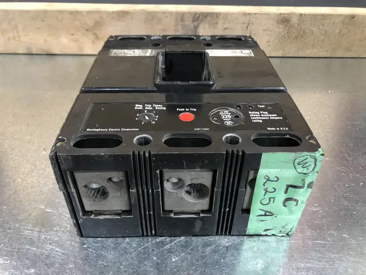 Used WESTINGHOUSE LC300F Switchgears British Columbia CA | Lenmark #244410