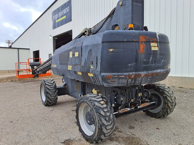 USED 2015 JLG 800S