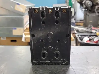 USED SQUARE D 999316