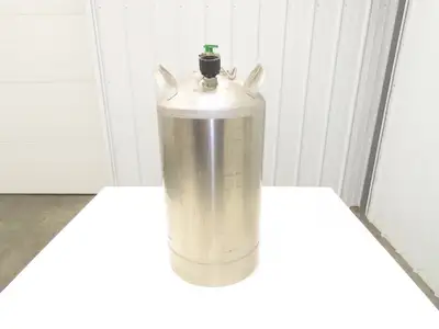 Stainless Dispensing Pressure Vessel Tank 130 PSI 8 Gallon Sprayer Valve