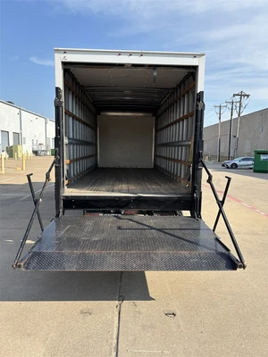 Used 2018 ISUZU VAN BODY TRUCK - DIESEL (2018) Box trucks Texas US | MachineryMax #1488266