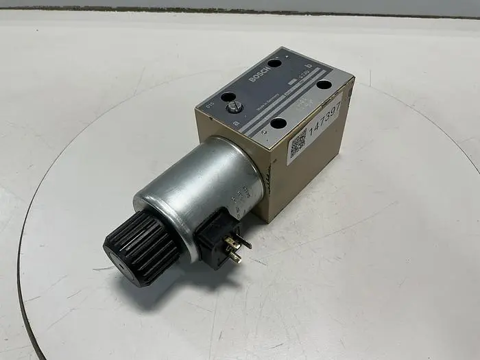 Used BOSCH 0 810 001 825 Valves/Fittings Michigan US | Ideal Machinery #692736