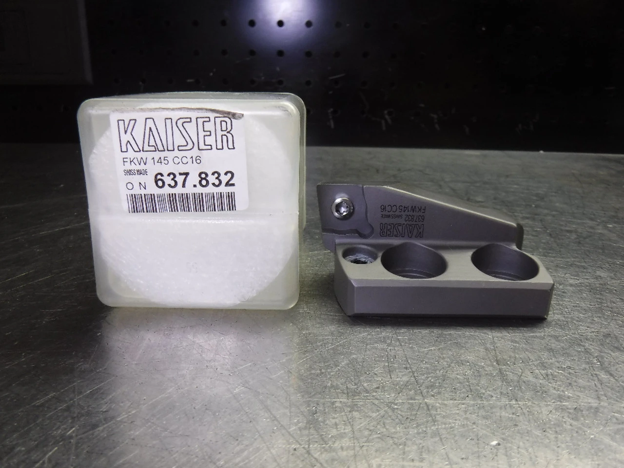 Kaiser Right Insert Holder 10.637.832 (LOC1730)