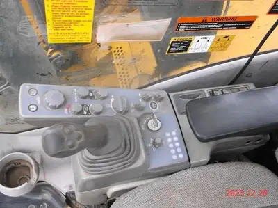 Used 2012 DEERE 135G Excavators New York US | Beck Equipment #1509278