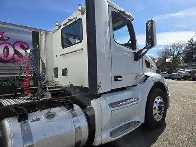 USED 2018 PETERBILT 579