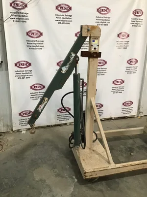 Beech B-10000W Reverse Boom Hoist Crane 1615-lb Lift Counterweighted