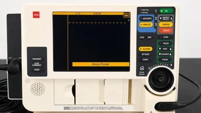 USED MEDTRONIC LIFEPAK 12 BIPHASIC DEFIBRILLATOR/MONITO