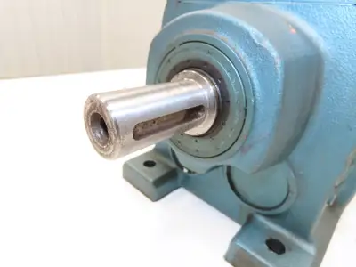 Sew Eurodrive DFT80K4 AC Gearmotor 80:1 Ratio 21rpm 0.75Hp 230/460V