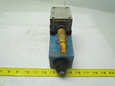 Vickers Eaton 02-126343 PA5DG4S4W 012A H 60 Directional Control Valve
