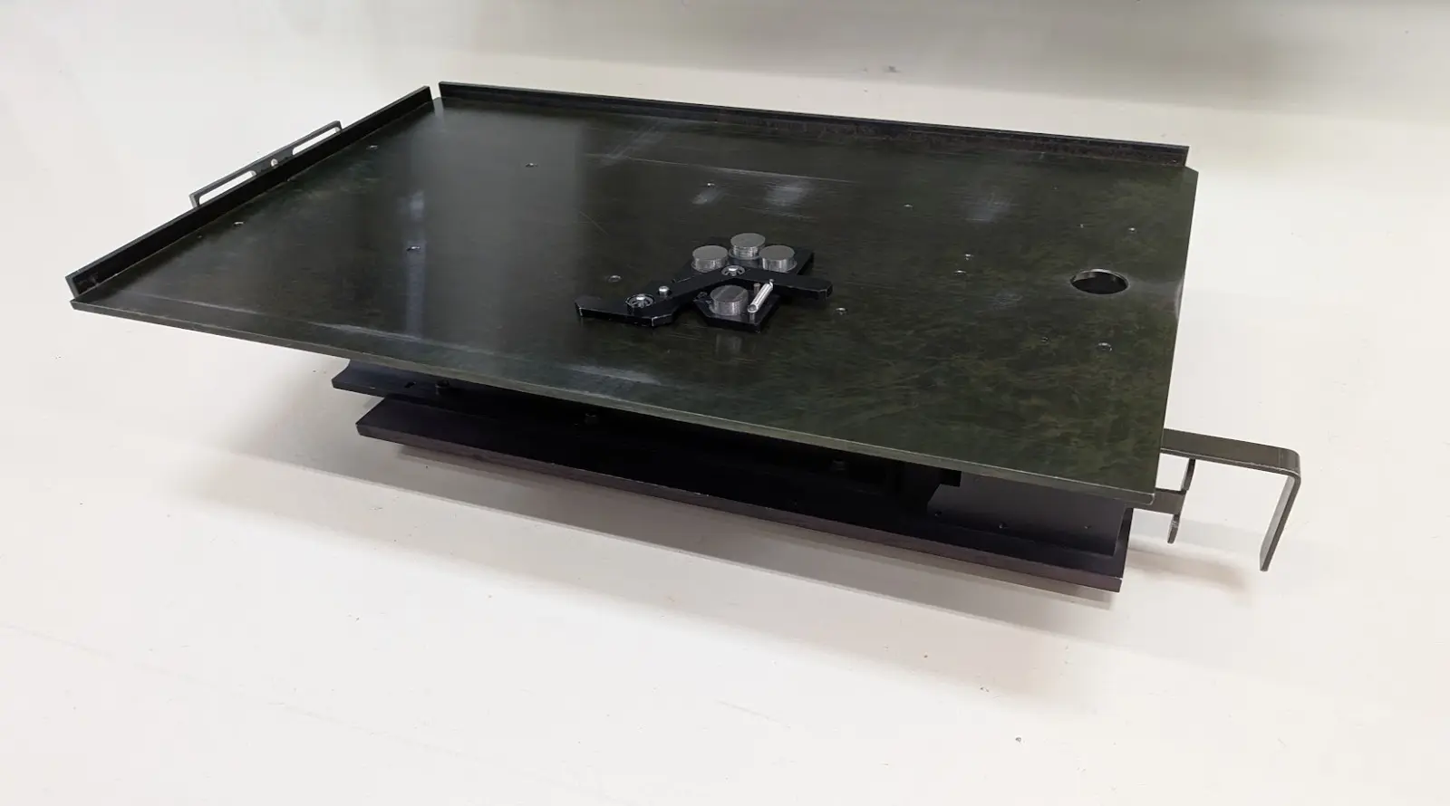 Used Universal Instruments Corporation Matrix Tray Platform Feeder PCB Component Feeders Michigan US | 4Tech USA #1540412