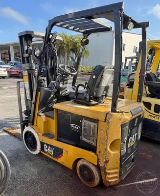 Used 2015 CATERPILLAR EC25N2 4-Wheel Sit down Electric Counterbalance Forklifts Florida US | Forklift Exchange #1274684