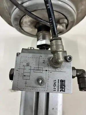 Used AIRTEC 1743-11 Vacuum Lifts, Sheet Metal Lifters Ohio US | Surplus Asset Holdings #1265679