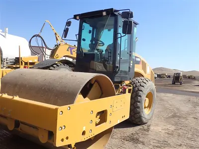 USED 2020 Caterpillar CS56B