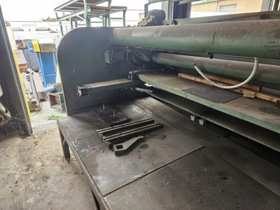 1978 LODGE & SHIPLEY Hydro Hold Sheet Metal Shears | CNC Pro Equipment (1)