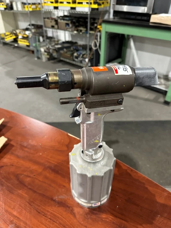 HUCK 225/245 AIRCRAFT PNEUMATIC RIVETER