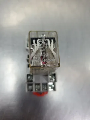 ALLEN BRADLEY 700-HC24A1 SERIES A RELAY w/8501NR45 Base. 4E-35