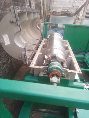 Used DERRICK DE-1000 GBD Decanter Centrifuges CM | Perry Equipment #1441626