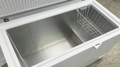 171-0357 44" Solid Top Self Contained Chest Freezer