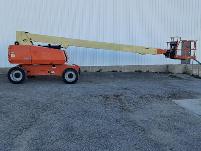 USED 2014 JLG 800S