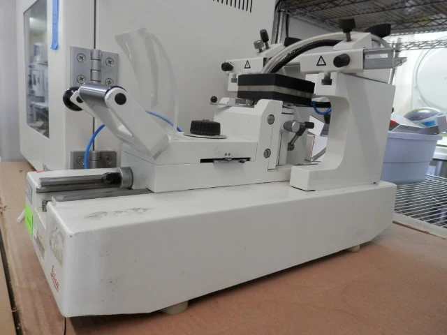Used LEICA _UNKNOWN_ Microtomes California US | Biotech Equipment Sales #1464643