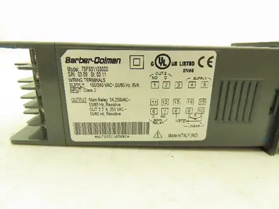 Barber-Colman 7SF931103000 7SF Temperature Controller 100-240V VAC Supply