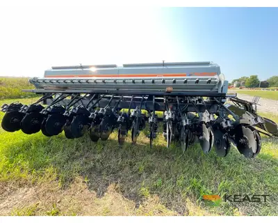 Used CRUSTBUSTER _UNKNOWN_ No-Till Drills Iowa US | Keast Enterprises #1360182